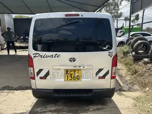 Toyota HiAce 2012 Silver