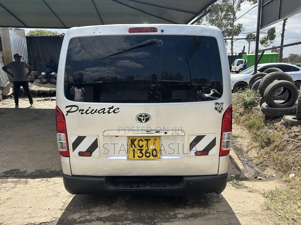 Toyota HiAce 2012 Silver - thumbnail 5