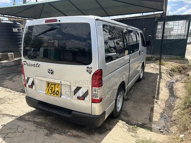 Toyota HiAce 2012 Silver - thumbnail 4