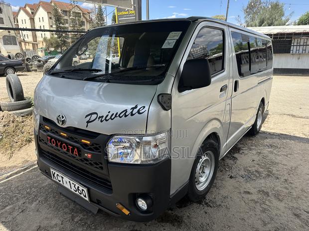 Toyota HiAce 2012 Silver - thumbnail 3