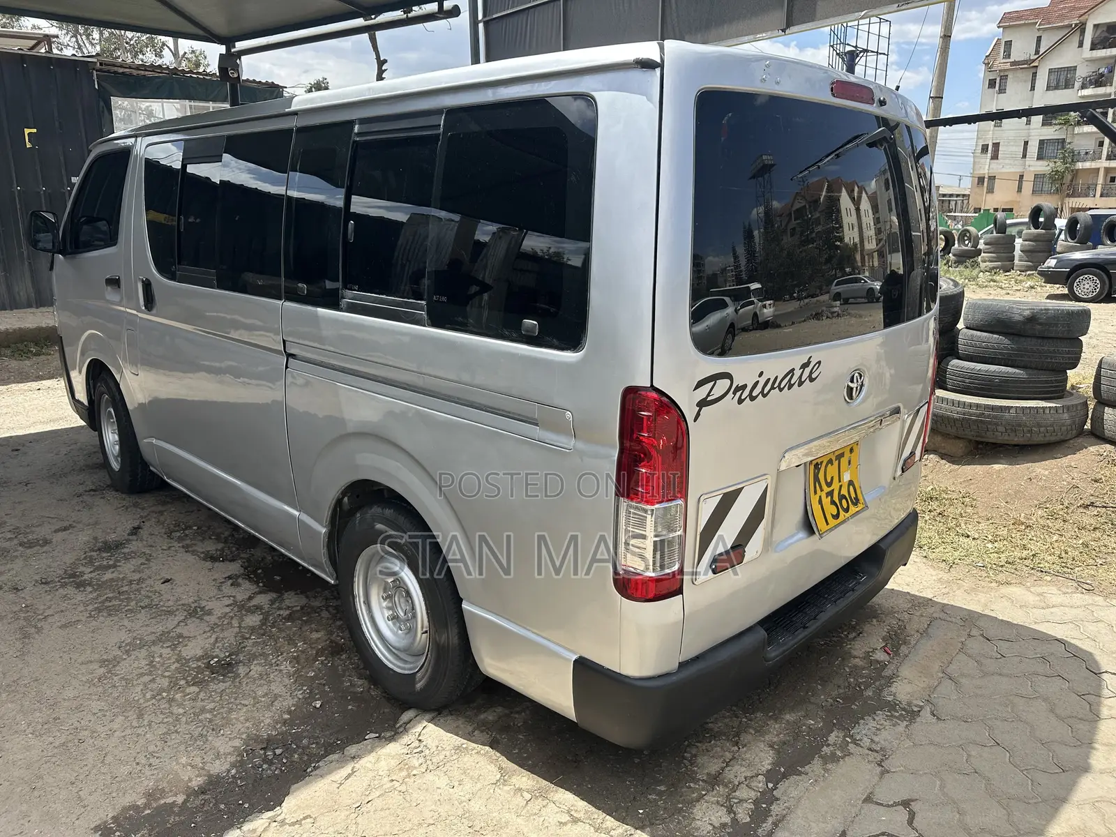 Toyota HiAce 2012 Silver