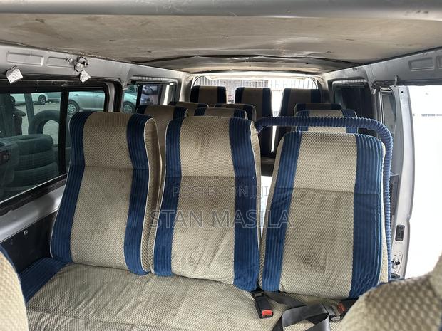 Toyota HiAce 2012 Silver - thumbnail 13