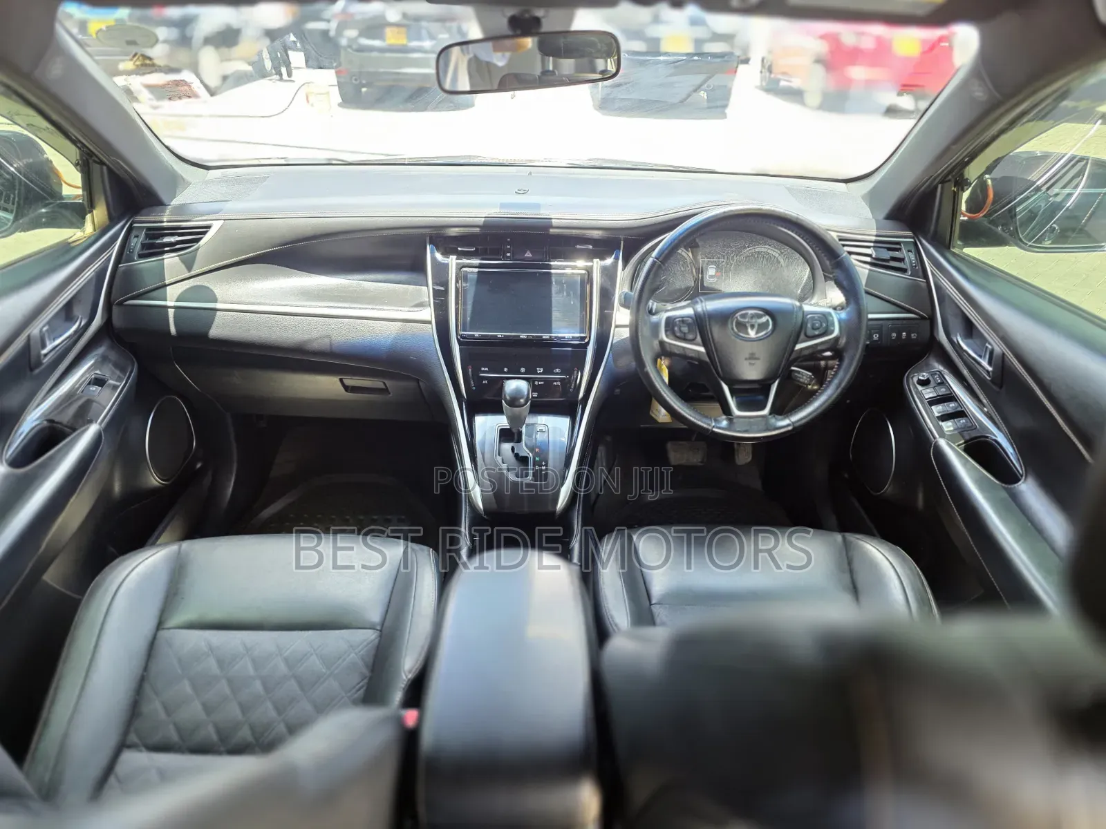 Toyota Harrier 2.0 2017