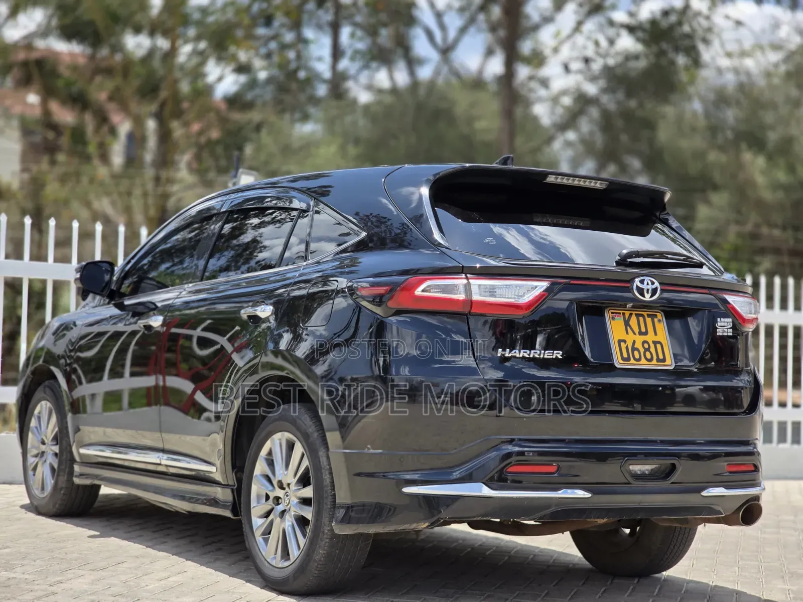 Toyota Harrier 2.0 2017
