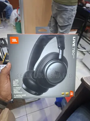 JBL Live 780NC Headphones