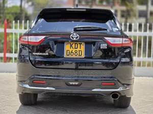Toyota Harrier 2.0 2017