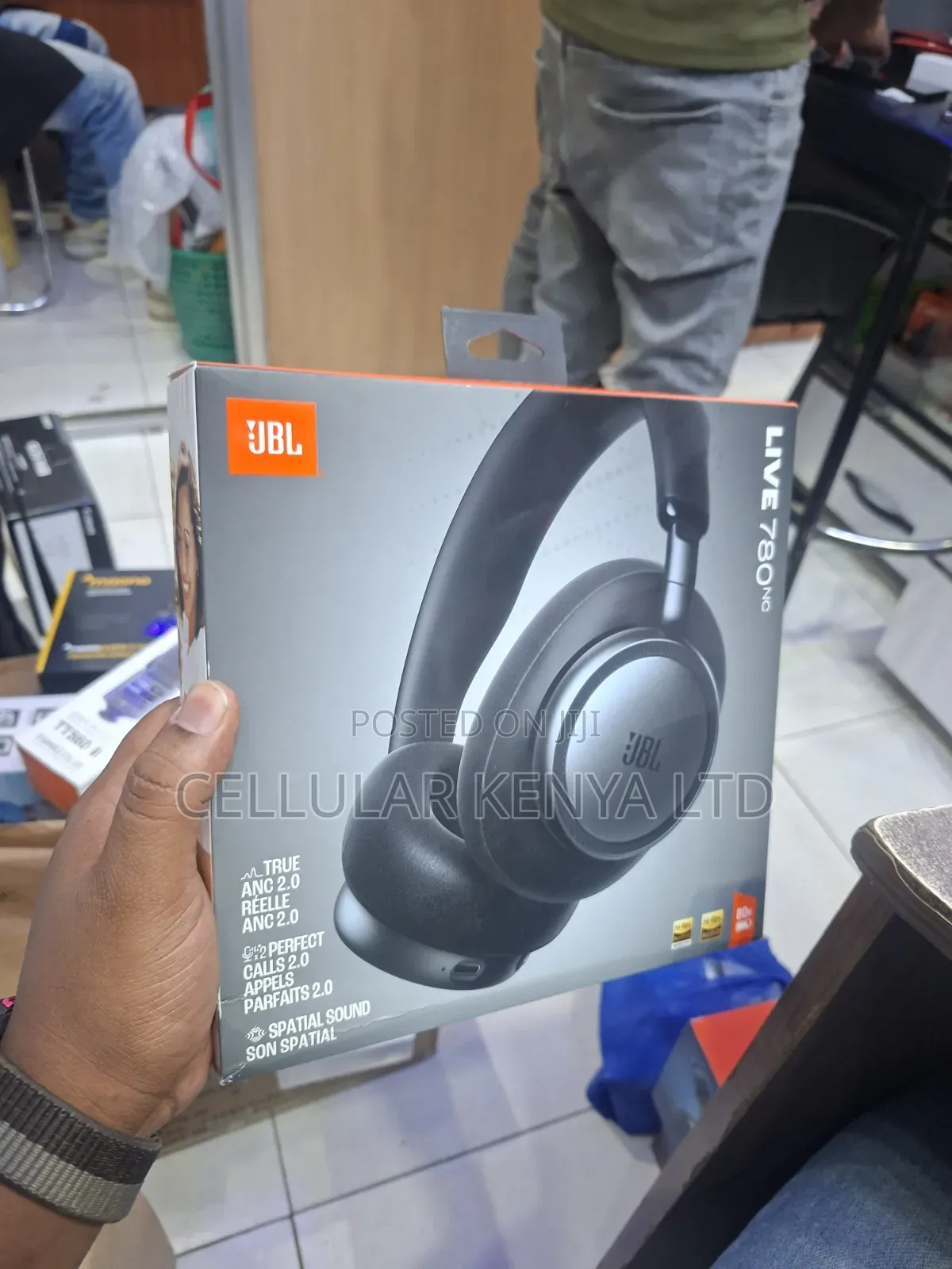 JBL Live 780NC Headphones