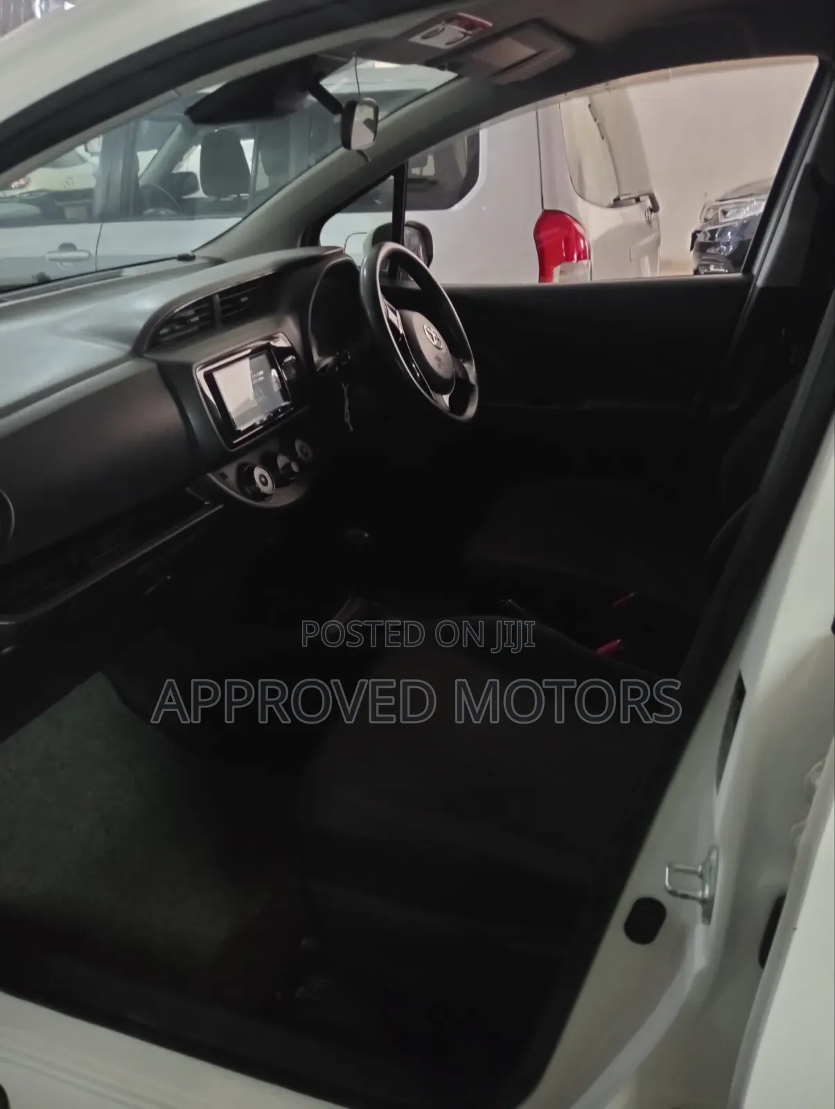 Toyota Vitz 2017 White
