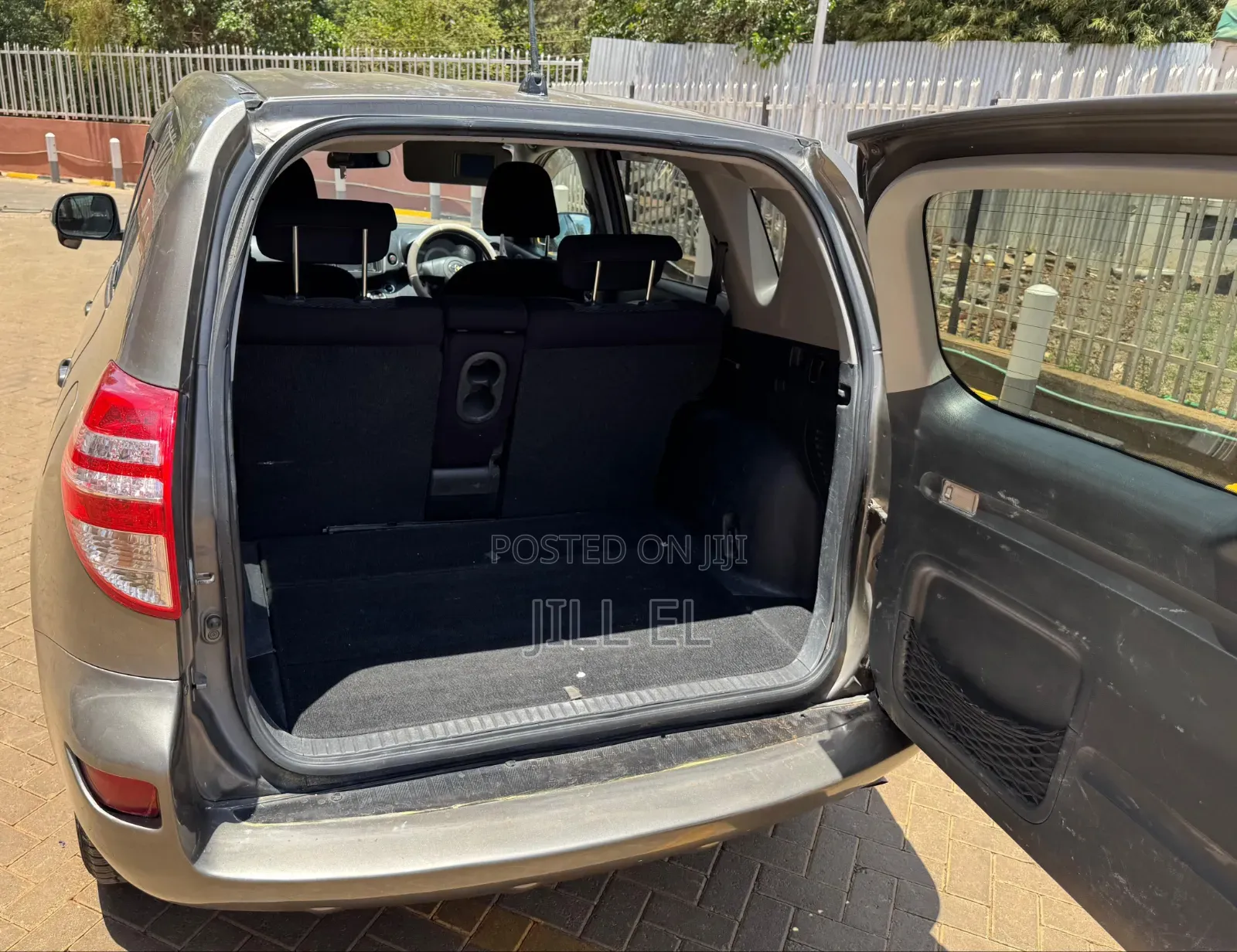 Toyota RAV4 2010 Gray