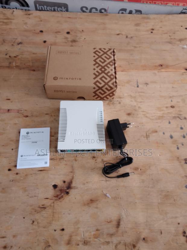 High Quality MikroTik RB951 Router – Professional Performance - main view