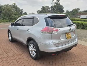 Nissan X-Trail 2.0 Hybrid FWD 2016 Silver