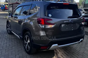 Subaru Forester Automatic 2000 Brown