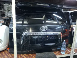 LandCruiser Prado J150 Boot