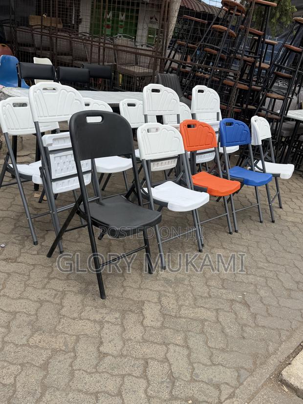 Foldable Chairs - thumbnail 2