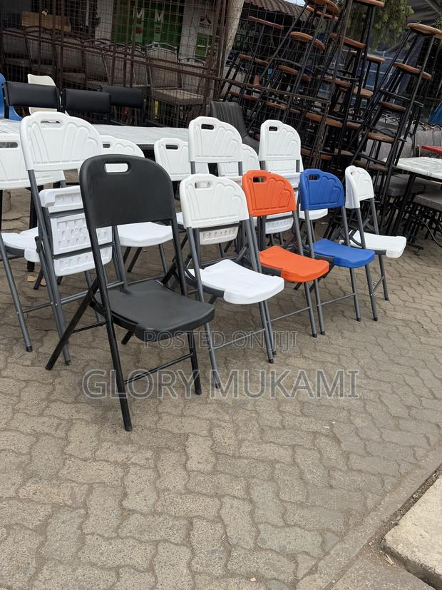 Foldable Chairs - thumbnail 3