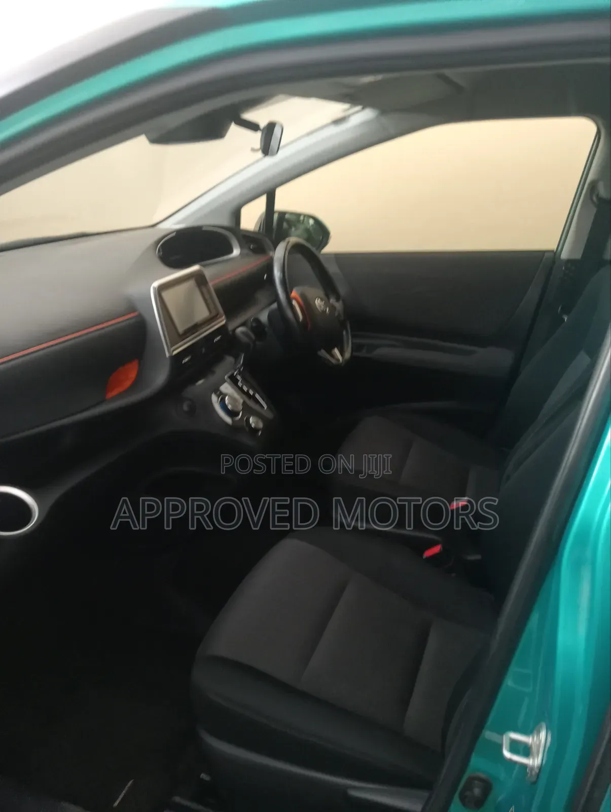 Toyota Sienta 2019 Green