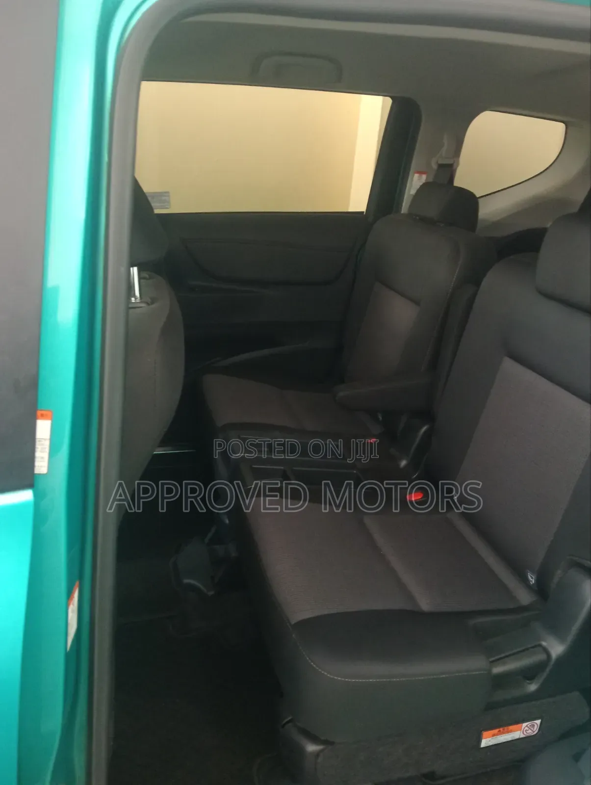 Toyota Sienta 2019 Green
