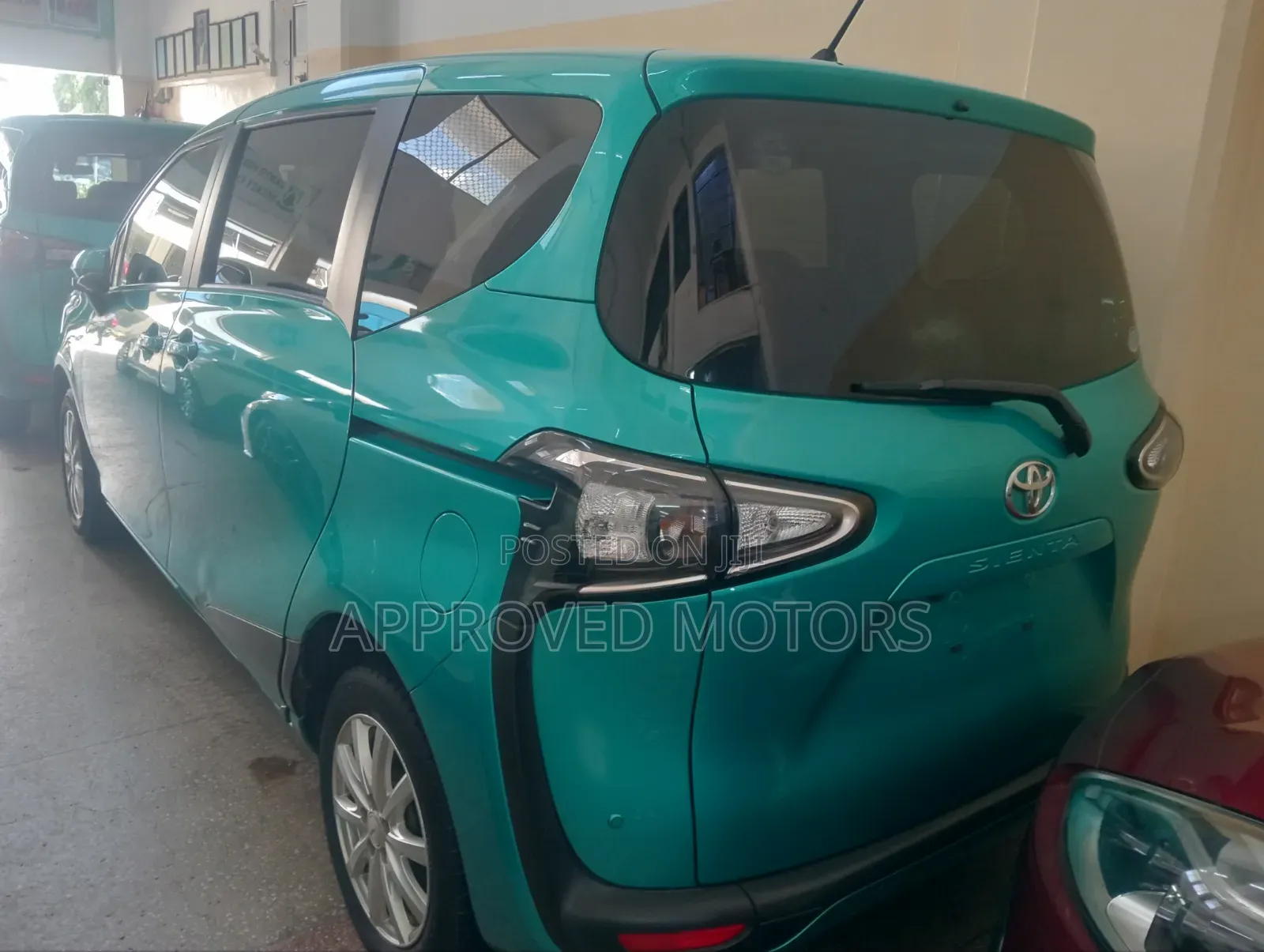Toyota Sienta 2019 Green