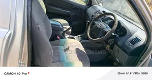 Toyota Hilux 2014 Silver