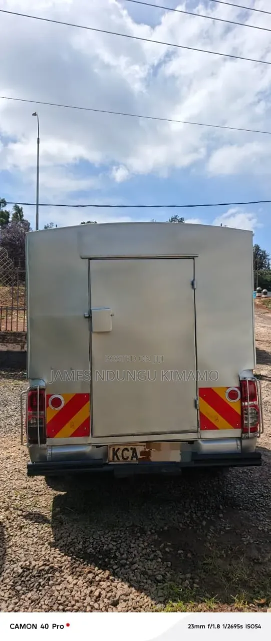 Toyota Hilux 2014 Silver