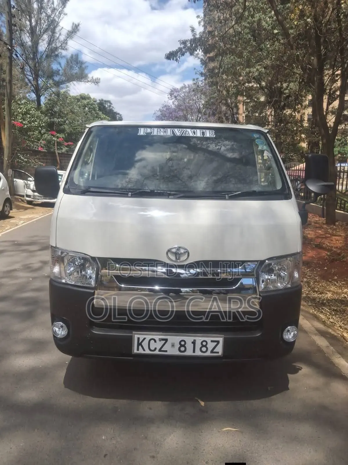 Toyota HiAce 2013 White