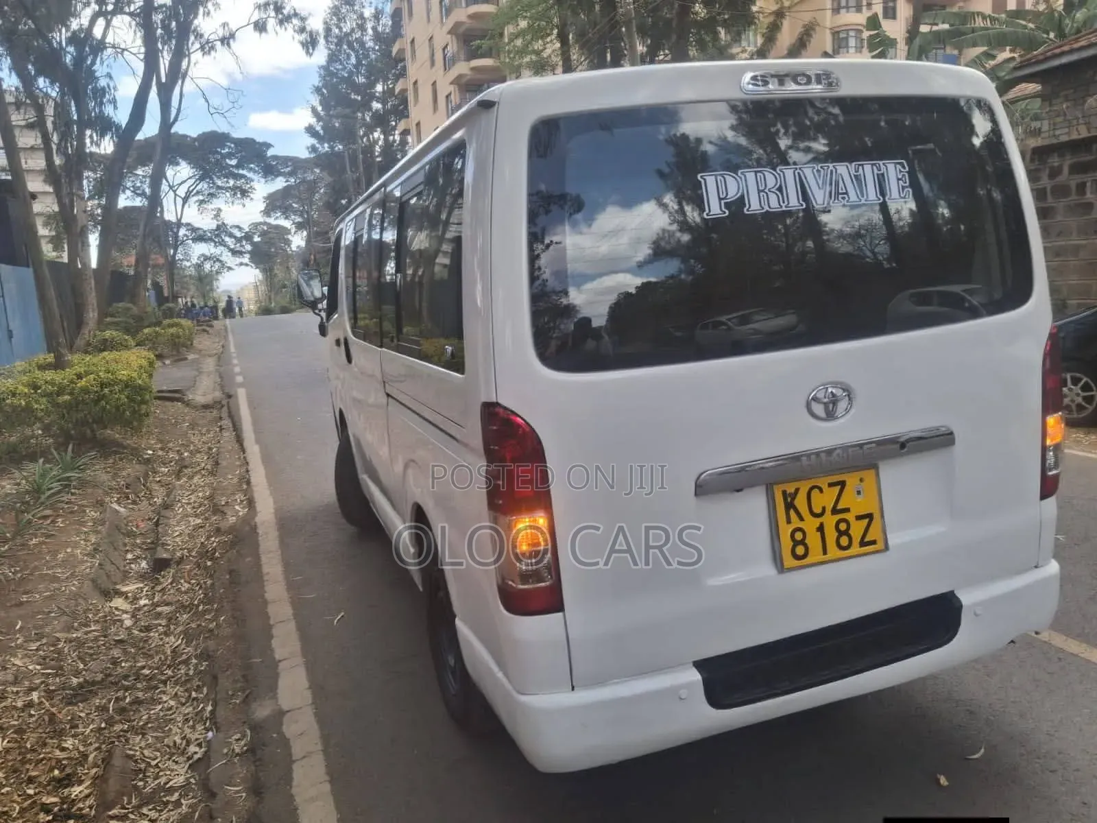 Toyota HiAce 2013 White