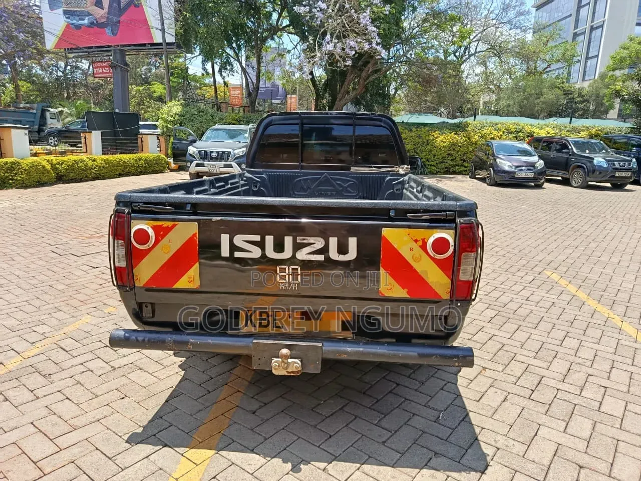 Isuzu D-MAX 2010 Gray
