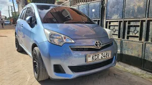 Toyota Ractis 2011 Blue