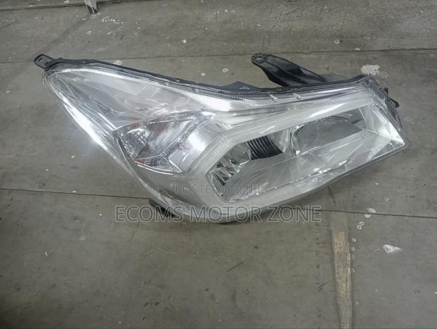 Subaru Forester 2015 Headlight - main view