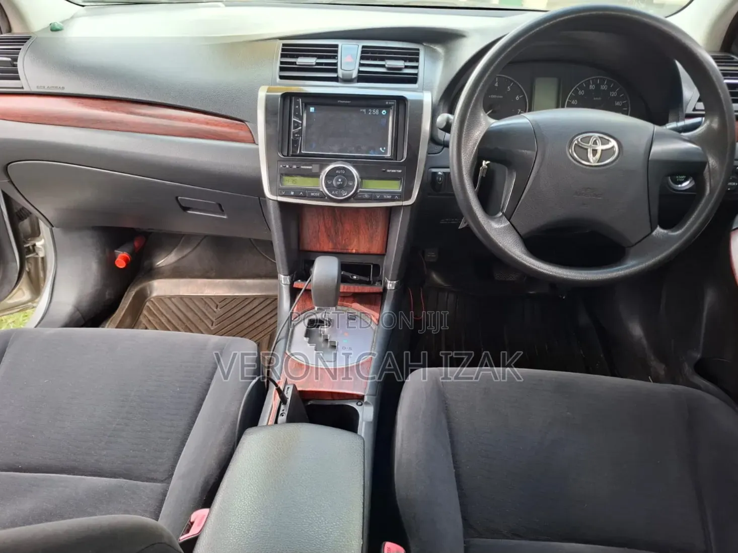 Toyota Allion 2010 Silver
