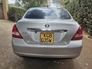 Nissan Tiida 2008 Silver