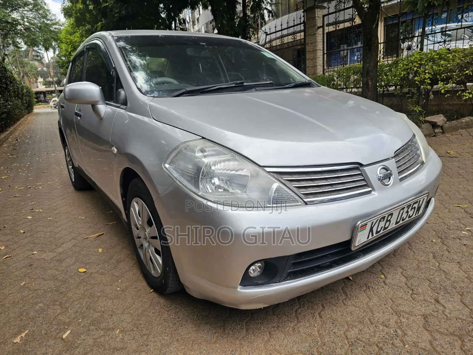 Nissan Tiida 2008 Silver