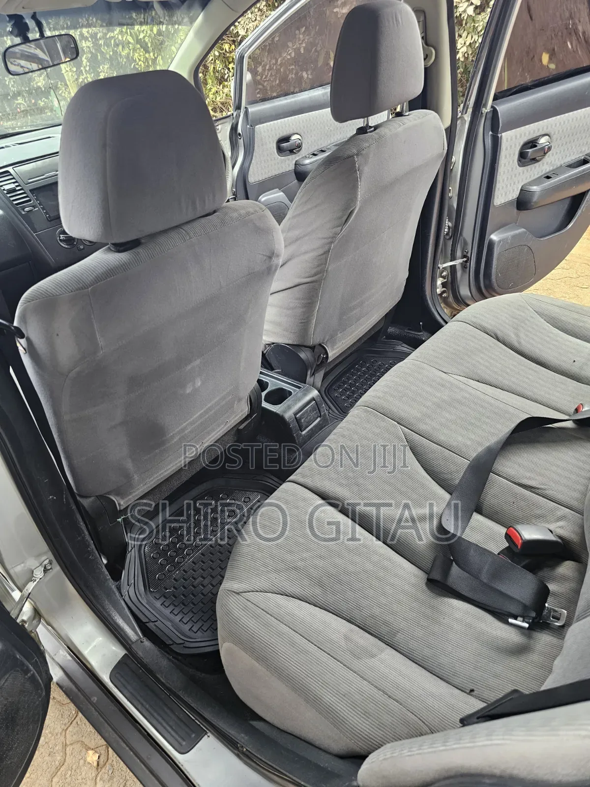 Nissan Tiida 2008 Silver