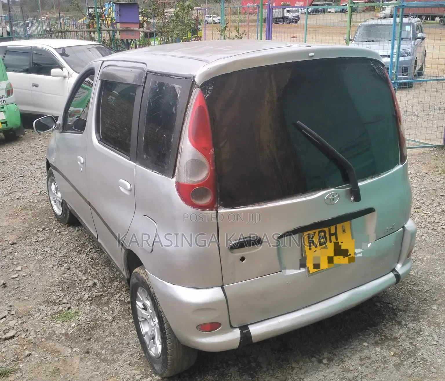 Toyota Fun Cargo 2004 Silver