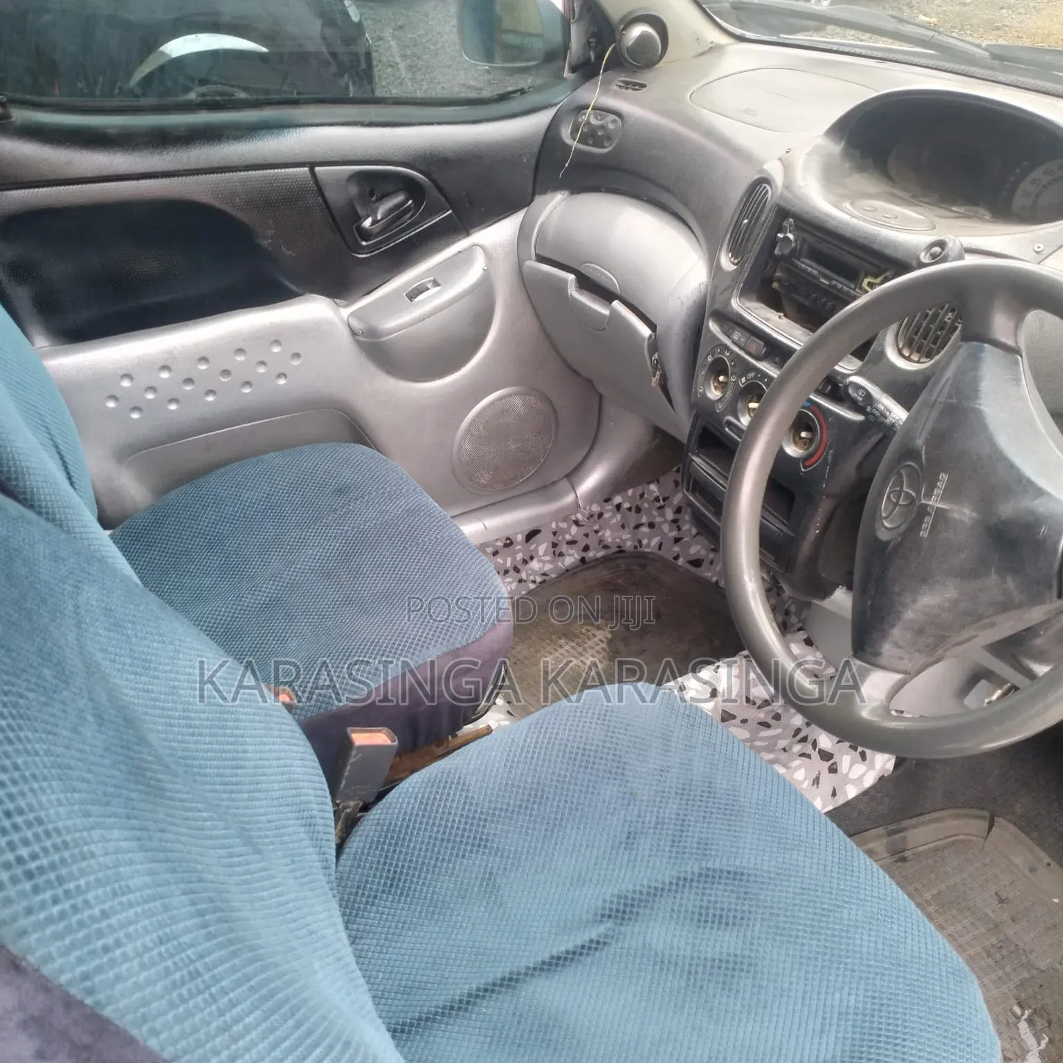Toyota Fun Cargo 2004 Silver