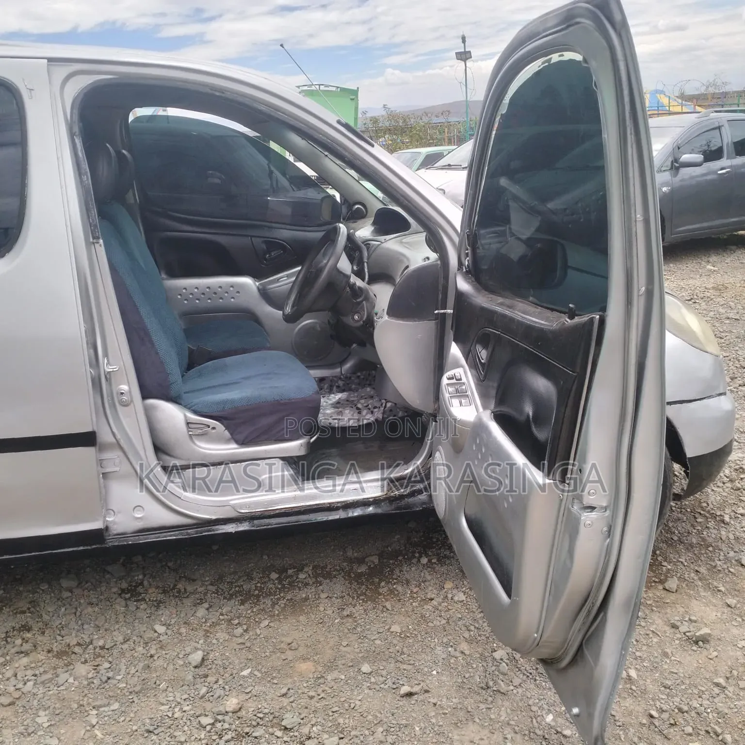 Toyota Fun Cargo 2004 Silver