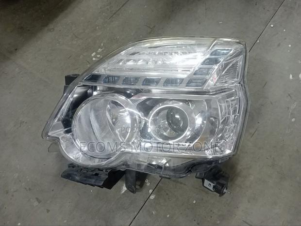 Nissan Trail NT31 Headlight - thumbnail 2