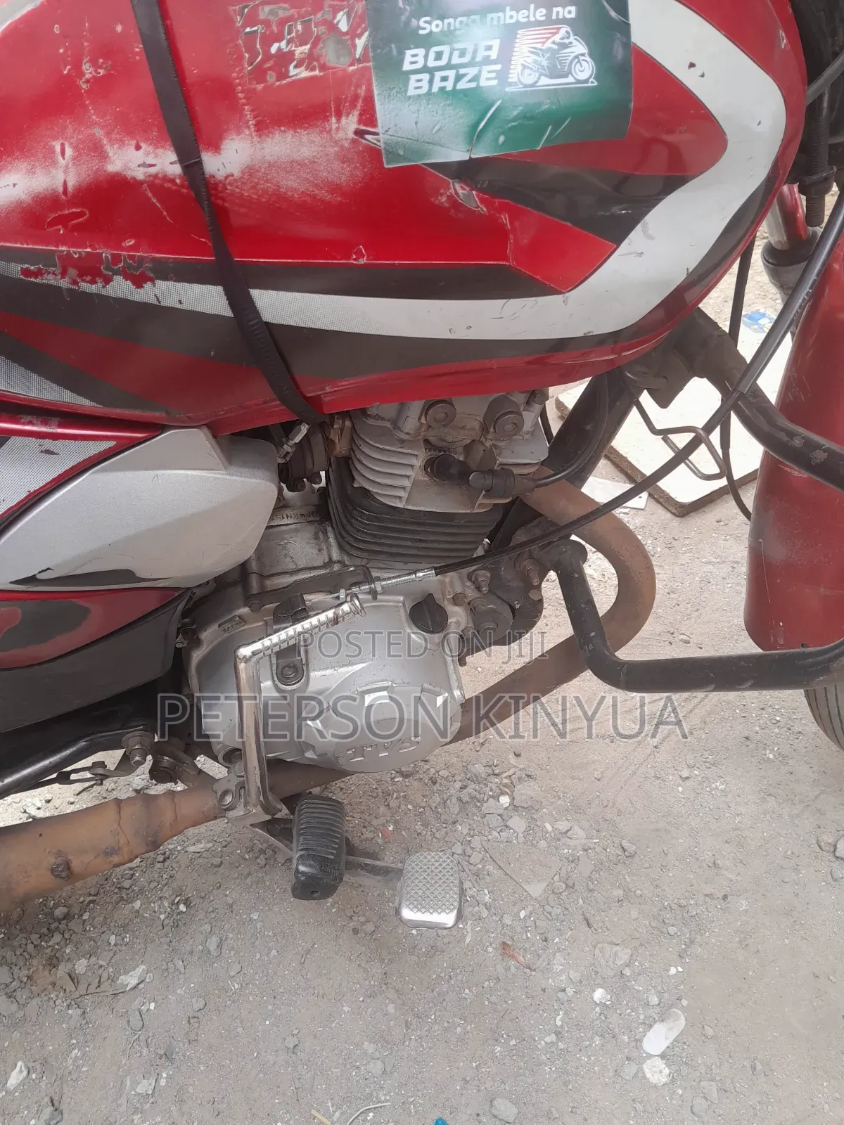 TVS HLX 125 2021 Red