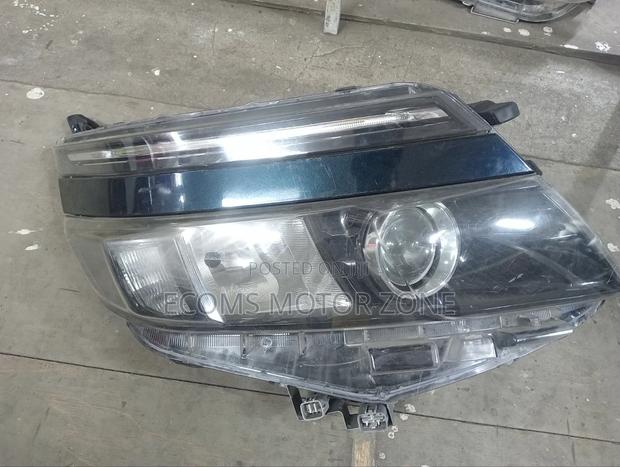 Toyota Voxy 2015 Headlight - main view