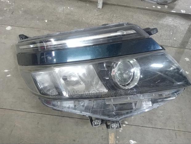 Toyota Voxy 2015 Headlight - thumbnail 2