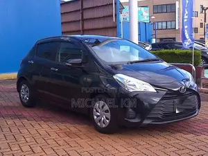 Toyota Vitz 1.3 AWD 5dr 2017 Black