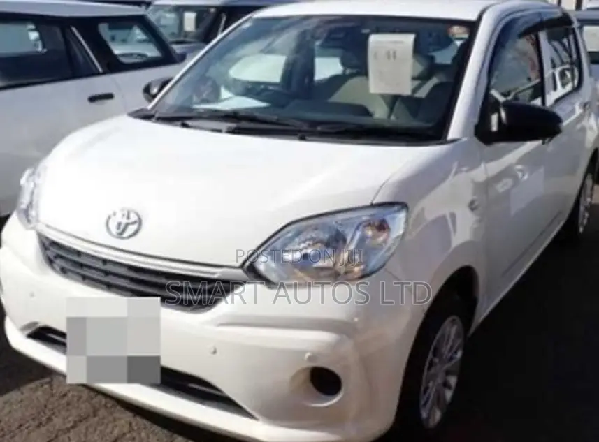 Toyota Passo 2019 White