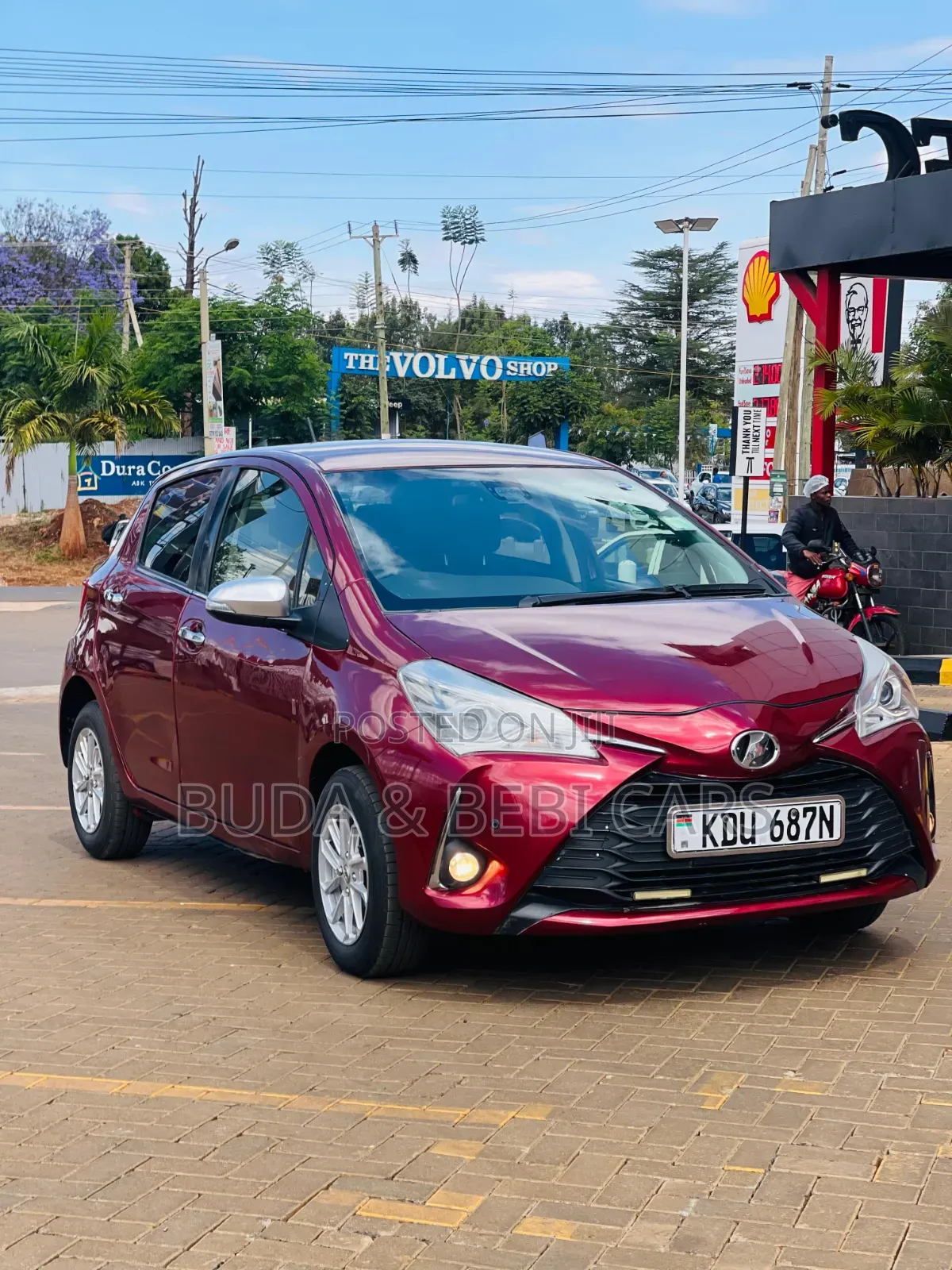 Toyota Vitz 2018 Red
