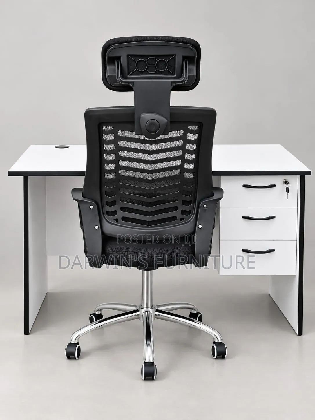 Executive Office Chair and Office Table