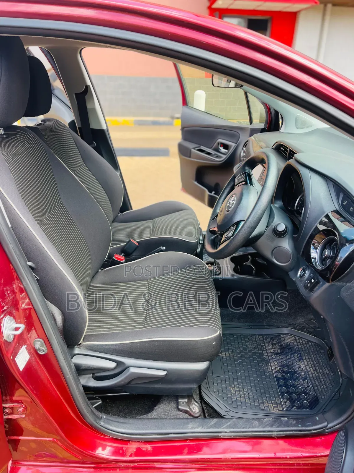 Toyota Vitz 2018 Red