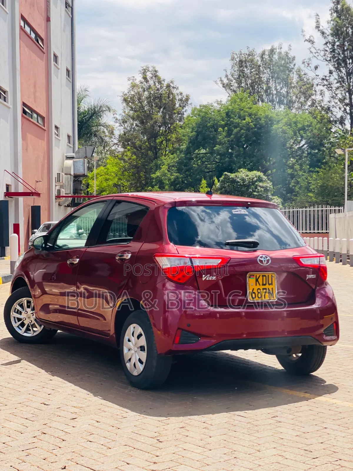 Toyota Vitz 2018 Red