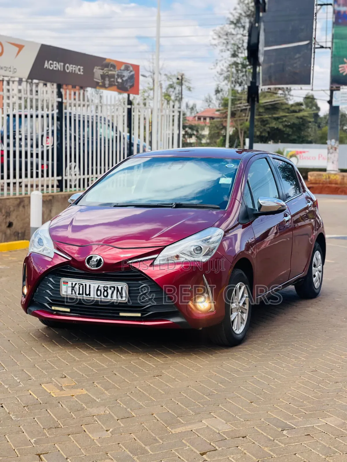 Toyota Vitz 2018 Red
