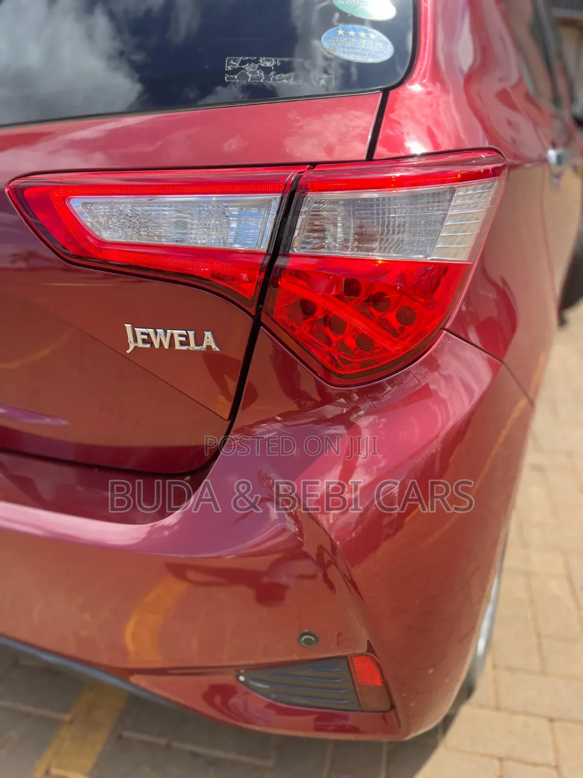 Toyota Vitz 2018 Red