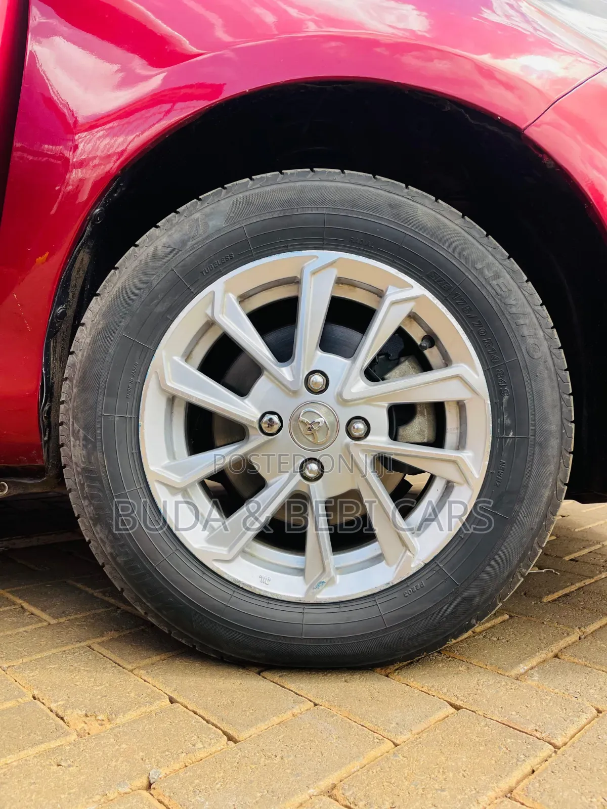 Toyota Vitz 2018 Red