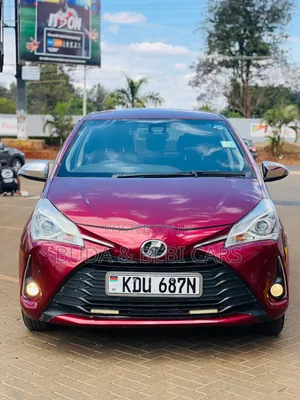Toyota Vitz 2018 Red